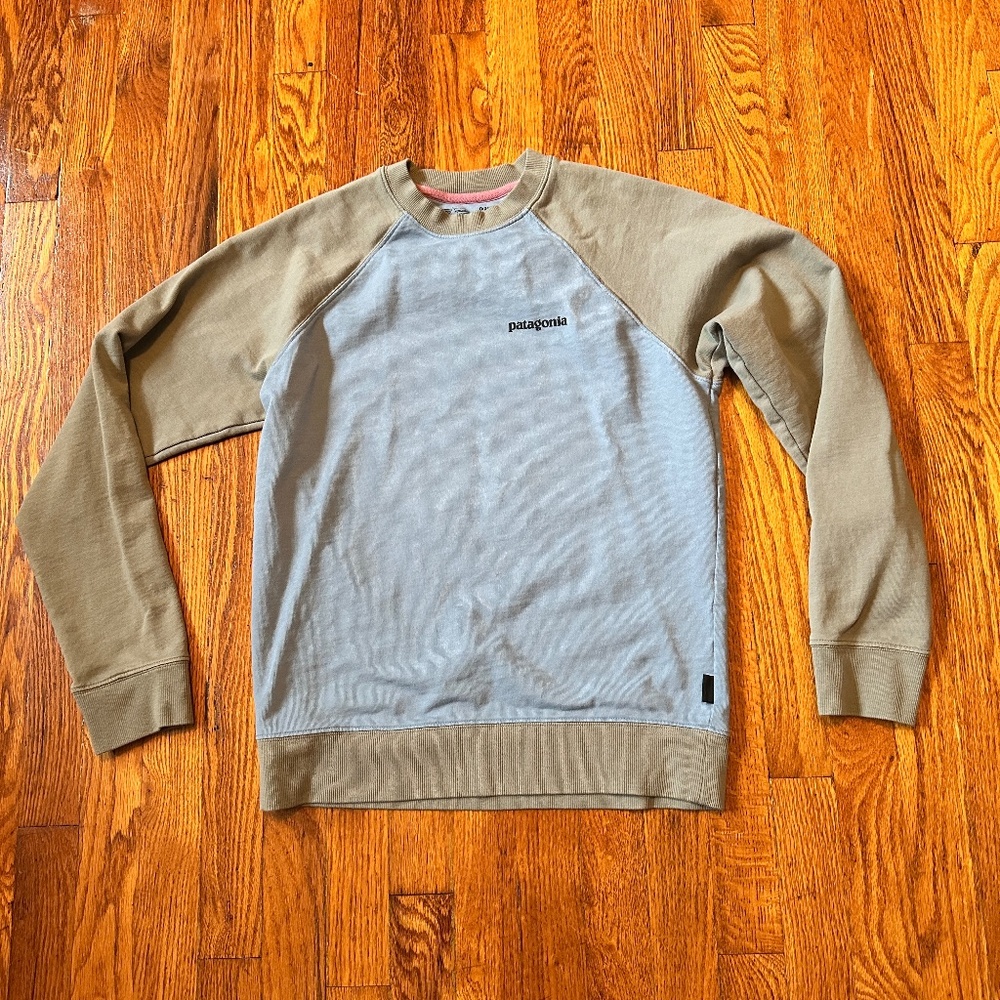 Patagonia Lightweight Unisex P-6 Crewneck Sweatshirt